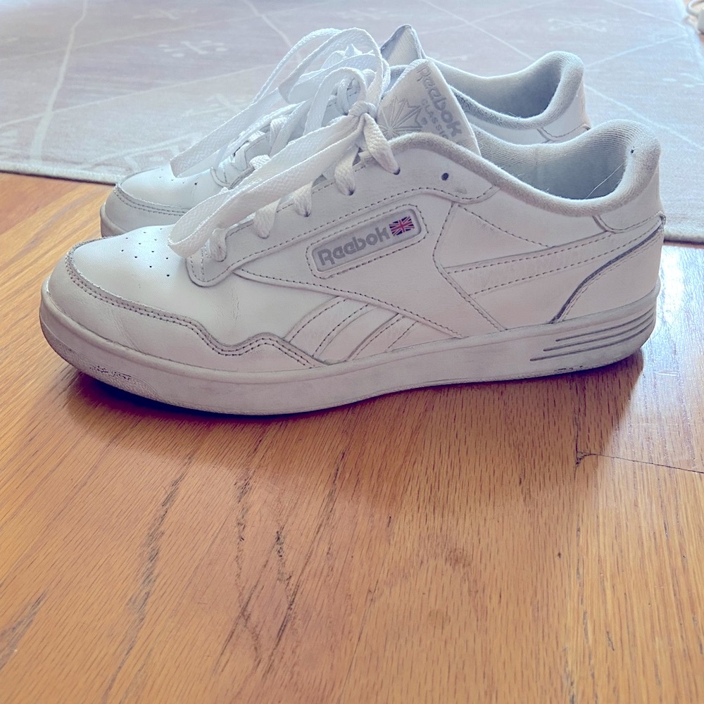 Womens Reebok White Classic Club MEMT Sneakers 9.5 style FU6817